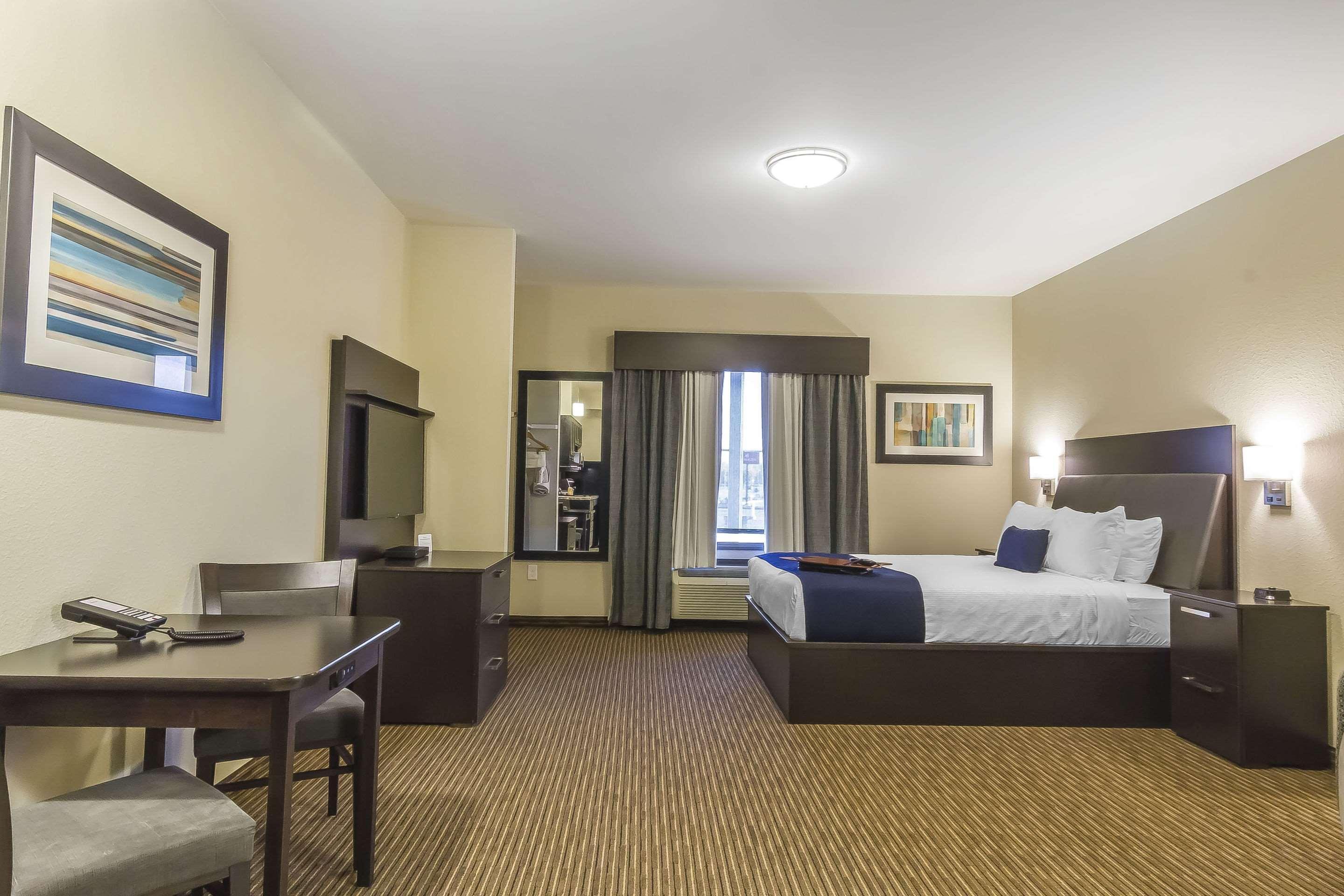 Quality Inn & Suites Moose Jaw Extérieur photo
