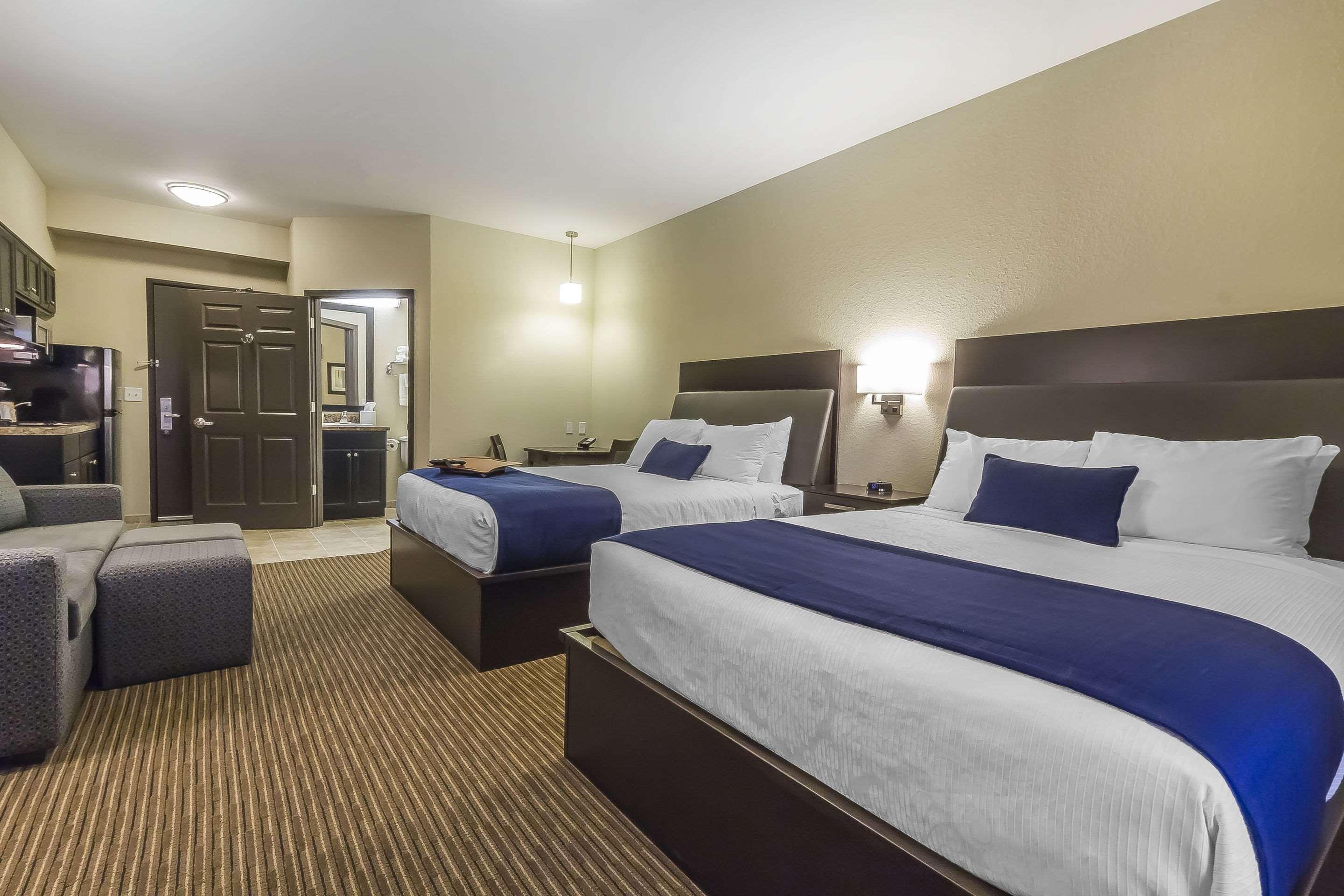 Quality Inn & Suites Moose Jaw Extérieur photo