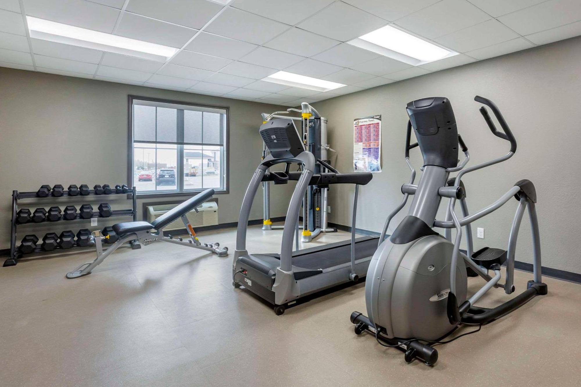 Quality Inn & Suites Moose Jaw Extérieur photo