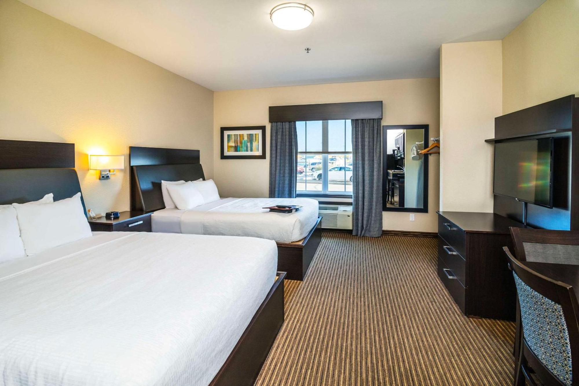 Quality Inn & Suites Moose Jaw Extérieur photo