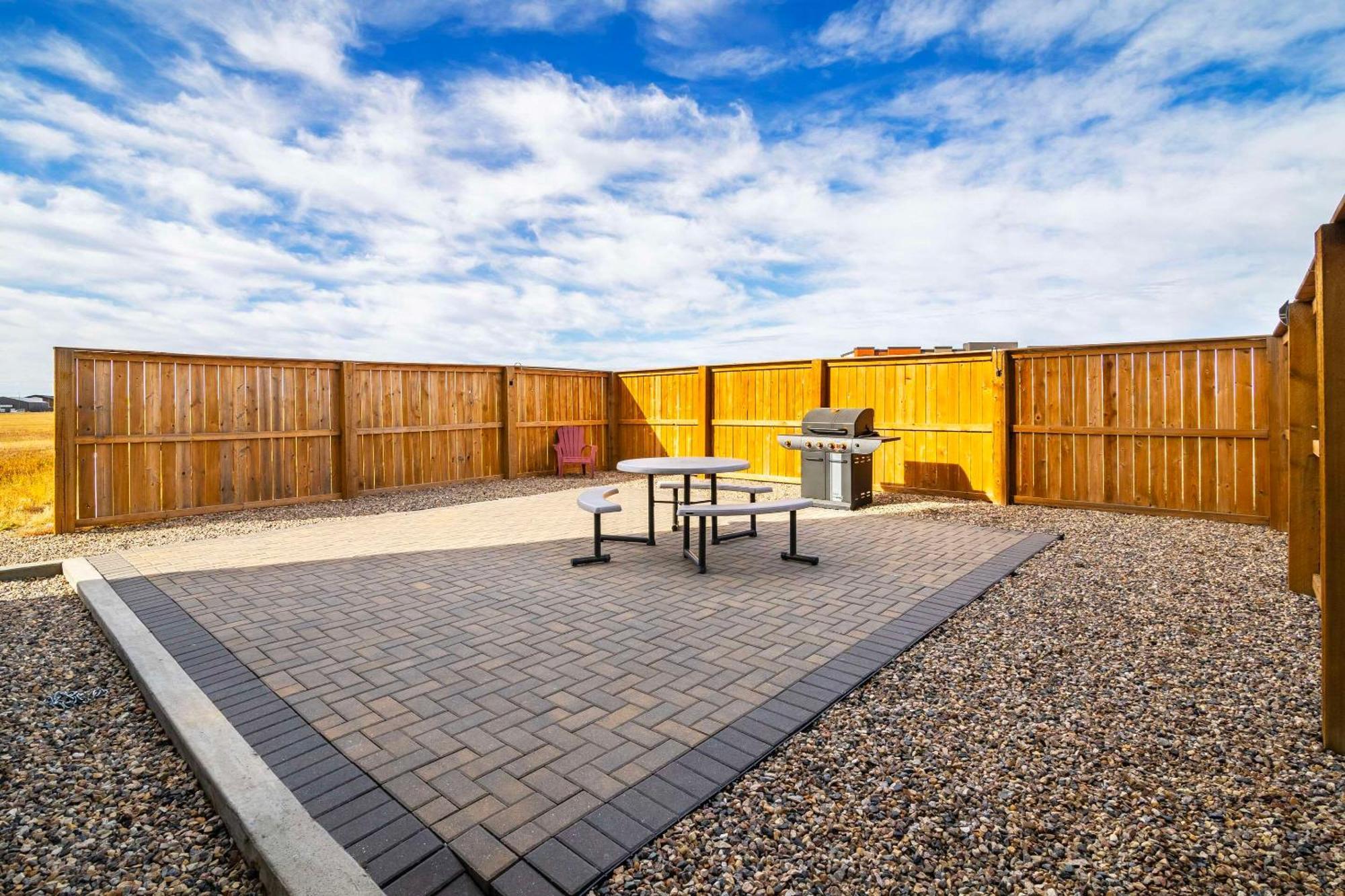 Quality Inn & Suites Moose Jaw Extérieur photo