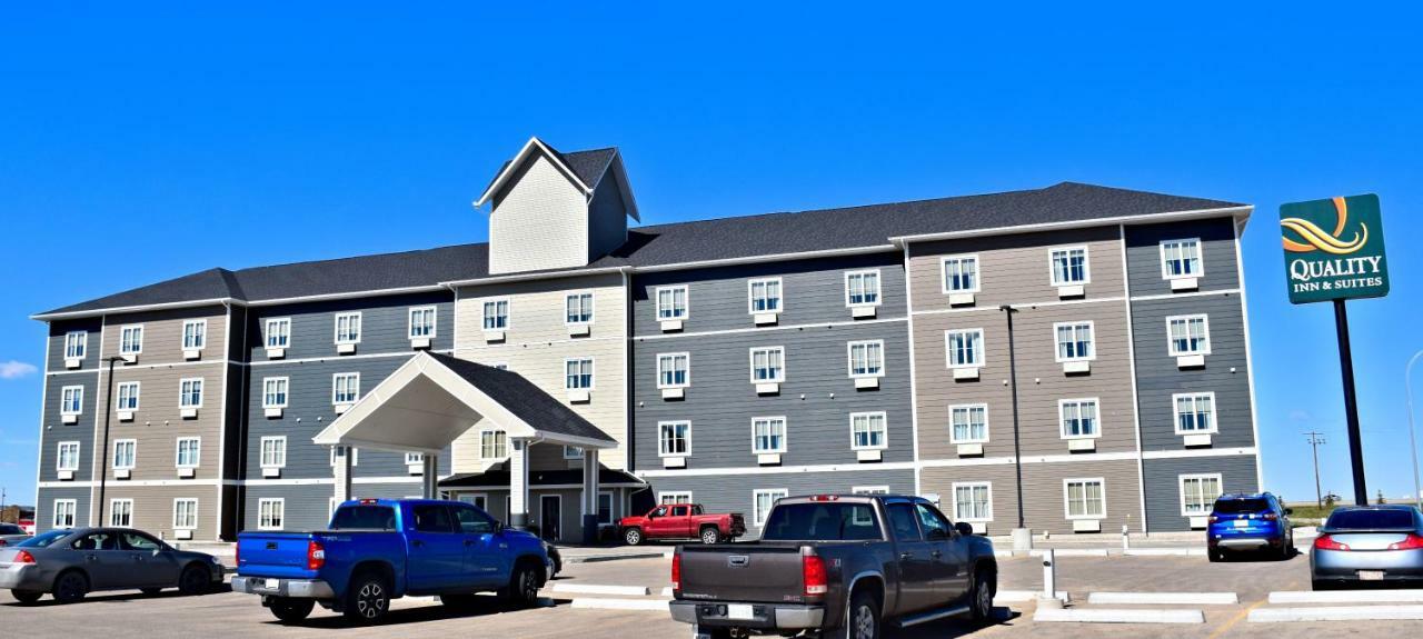 Quality Inn & Suites Moose Jaw Extérieur photo